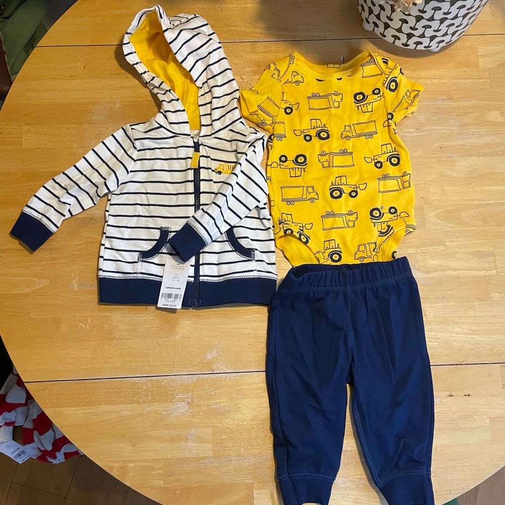 Carter’s 3-piece outfit boy NEW WITH TAGS 6 months